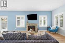31 COMMANDO Court | Waterdown Ontario | Slide Image Nine