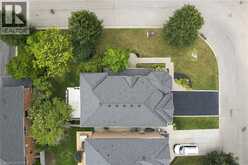 31 COMMANDO Court | Waterdown Ontario | Slide Image Thirty-two