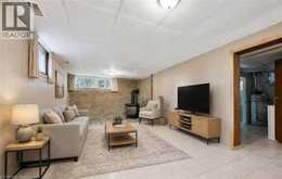 289 SPEEDVALE Avenue E | Guelph Ontario | Slide Image Thirteen