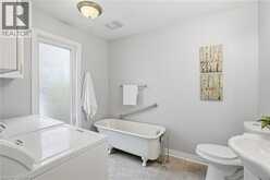 230 BEACH Boulevard | Hamilton Ontario | Slide Image Ten