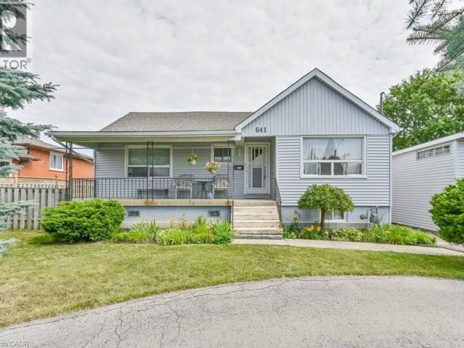 641 LIMERIDGE Road E, Hamilton, Ontario L8W 1A2