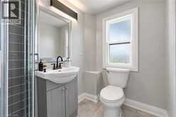 106 BARNESDALE Avenue N | Hamilton Ontario | Slide Image Sixteen