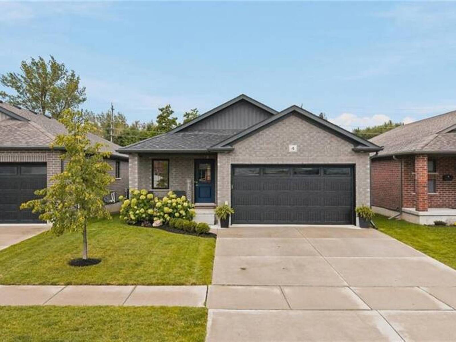4 PARKMEADOW Place, Listowel, Ontario N4W 0A9
