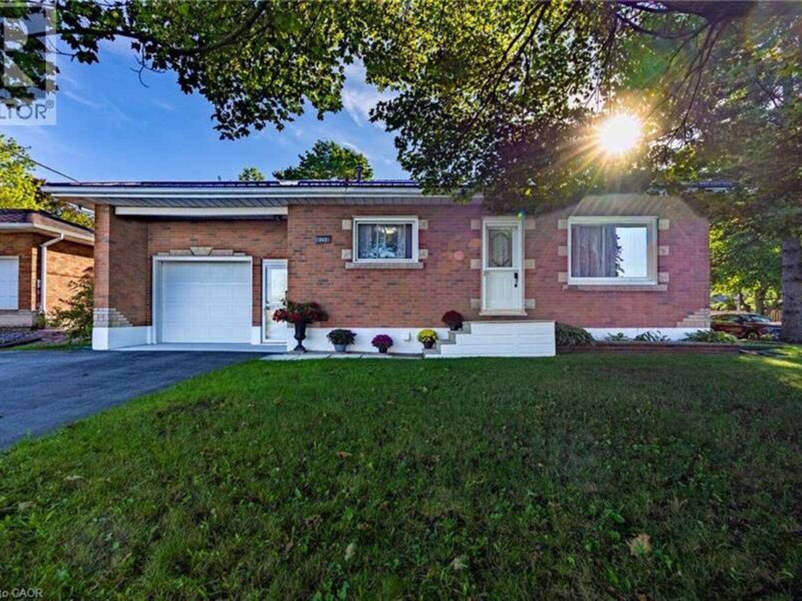 343 DELCREST Avenue, Delhi, Ontario N4B 2S8