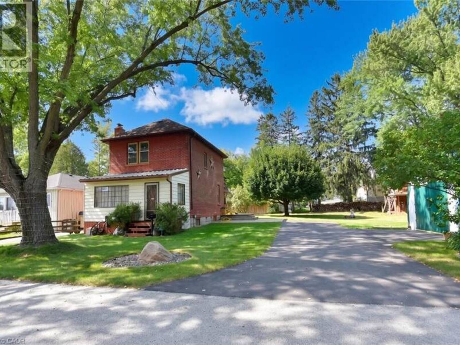 781 OAKDALE Avenue, Burlington, Ontario L7T 1L5
