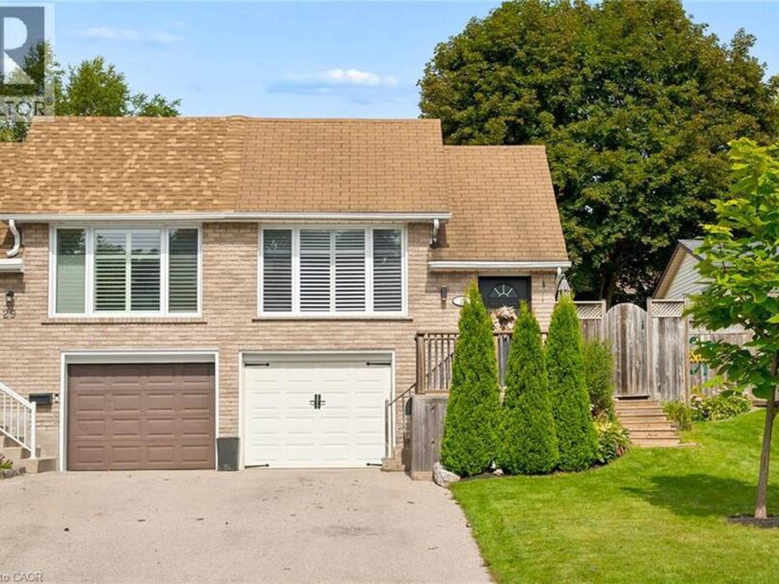27 NICKOLAS Crescent, Cambridge, Ontario N3C 3L7