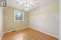 185 EUSTON Road | Burlington Ontario | Slide Image Thirteen