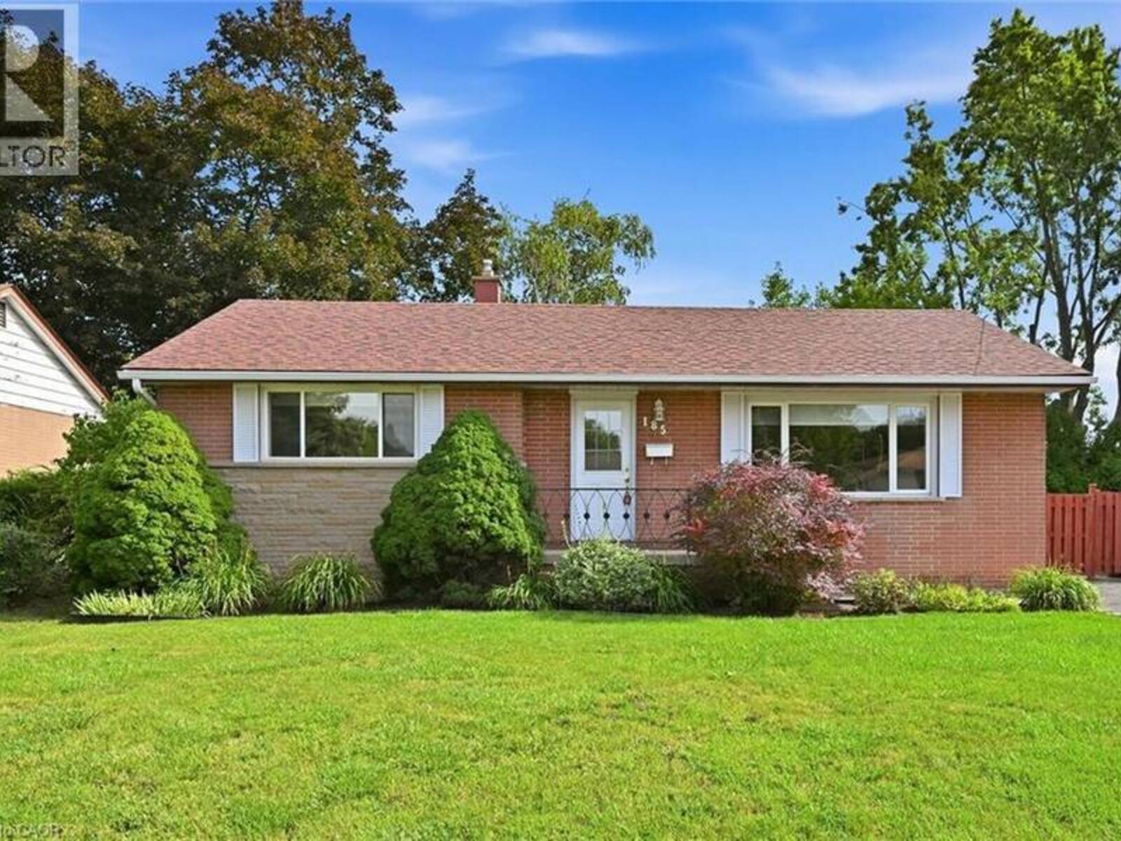 185 EUSTON Road, Burlington, Ontario L7L 4V7