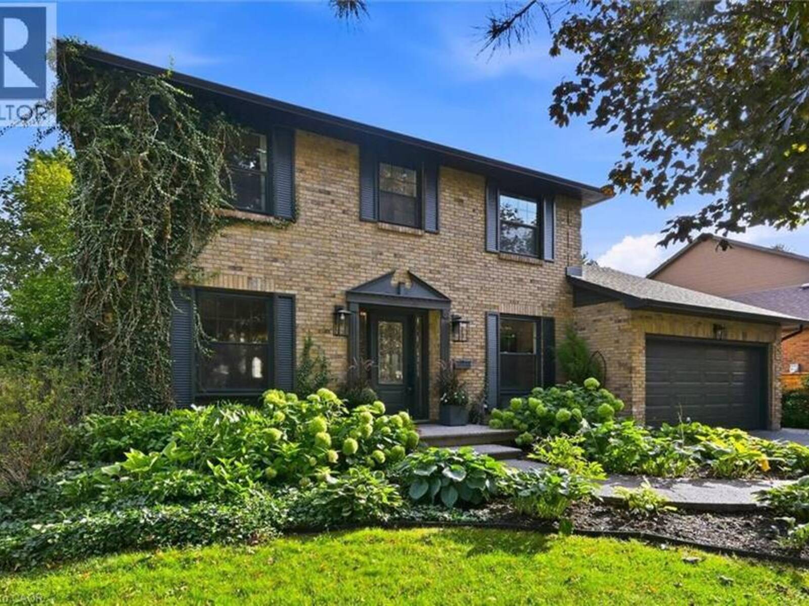 51 CHATTERSON Drive, Ancaster, Ontario L9G 1B6