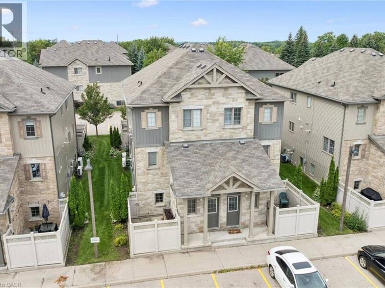 931 GLASGOW Street Unit# 33D, Kitchener, Ontario N2N 0B6