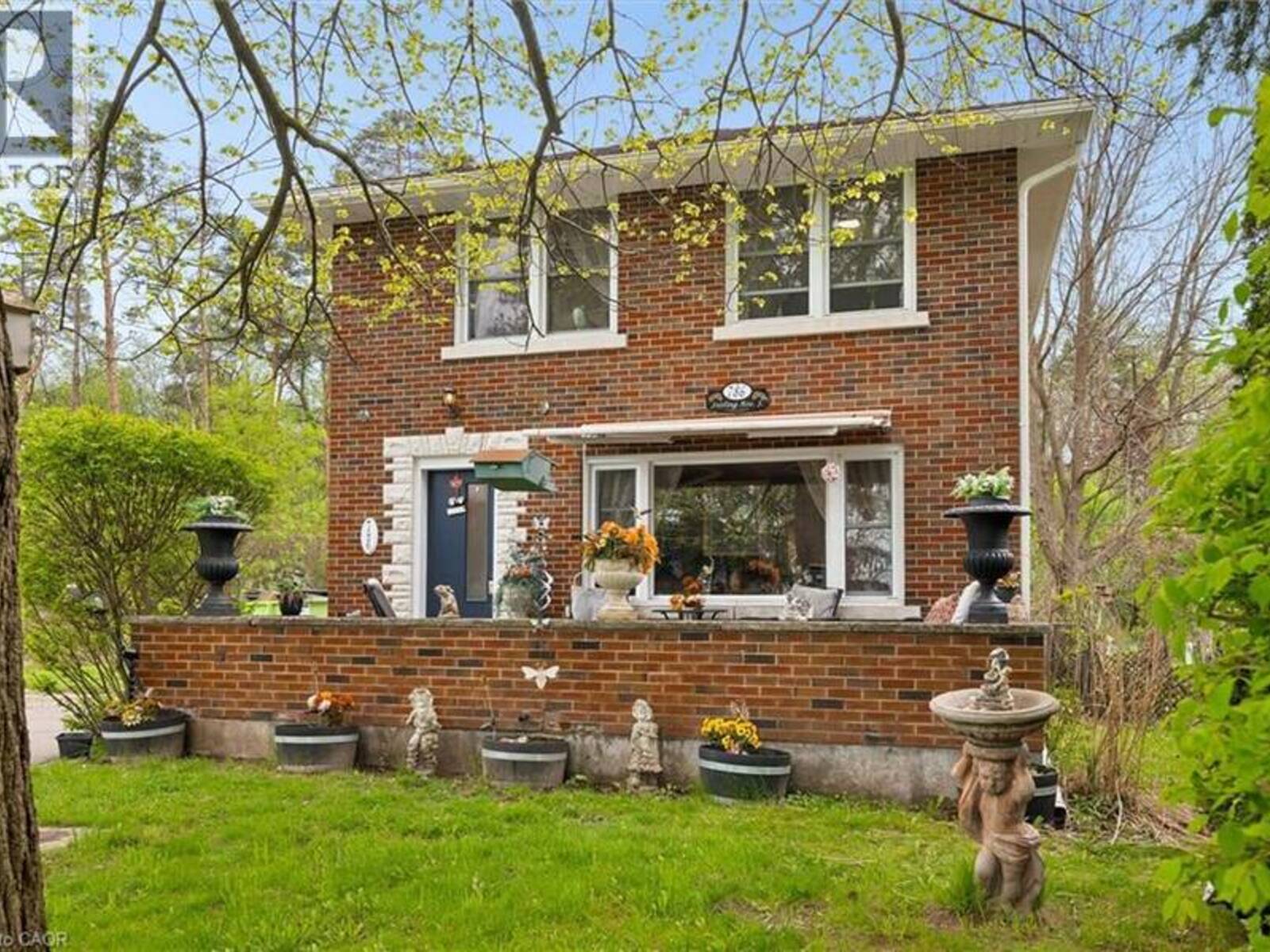 786 STIRLING Avenue S, Kitchener, Ontario N2M 3K3