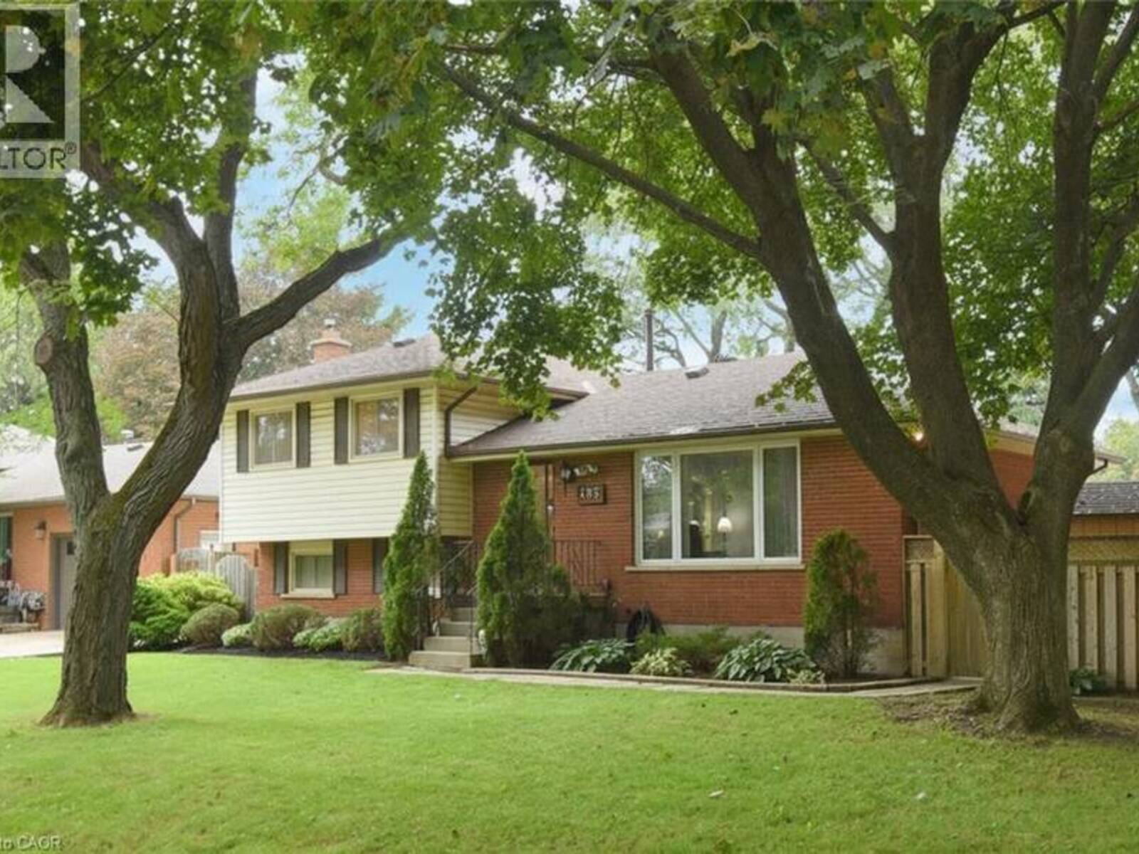 483 ANNALEE Drive, Ancaster, Ontario L9G 2R7