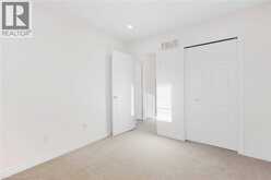 35 THAMES Way | Hamilton Ontario | Slide Image Seventeen