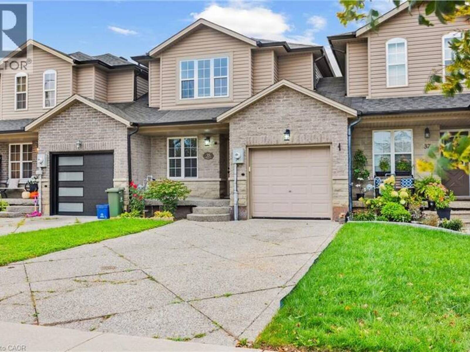 35 THAMES Way, Hamilton, Ontario L0R 1W0