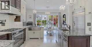 2073 DERAMORE Drive | Oakville Ontario | Slide Image Thirteen
