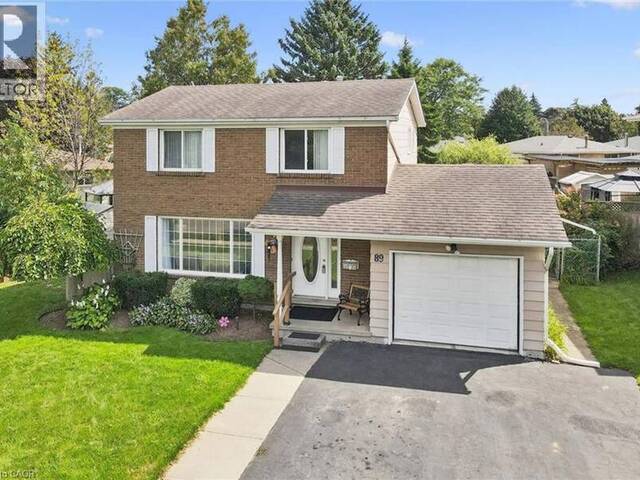 89 KINGSWOOD Drive Kitchener Ontario, N2E 1A9 - 3 Bedrooms Home For Sale