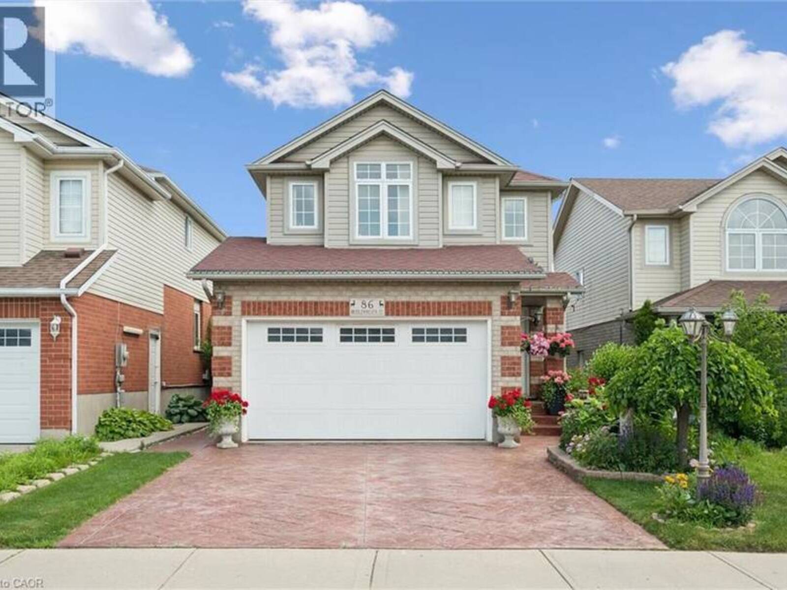 86 BRIDLEWREATH Street, Kitchener, Ontario N2E 3V6