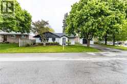 15 SPIERS Crescent | Cambridge Ontario | Slide Image Two