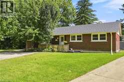 8 EMMING Court | Hamilton Ontario | Slide Image Two