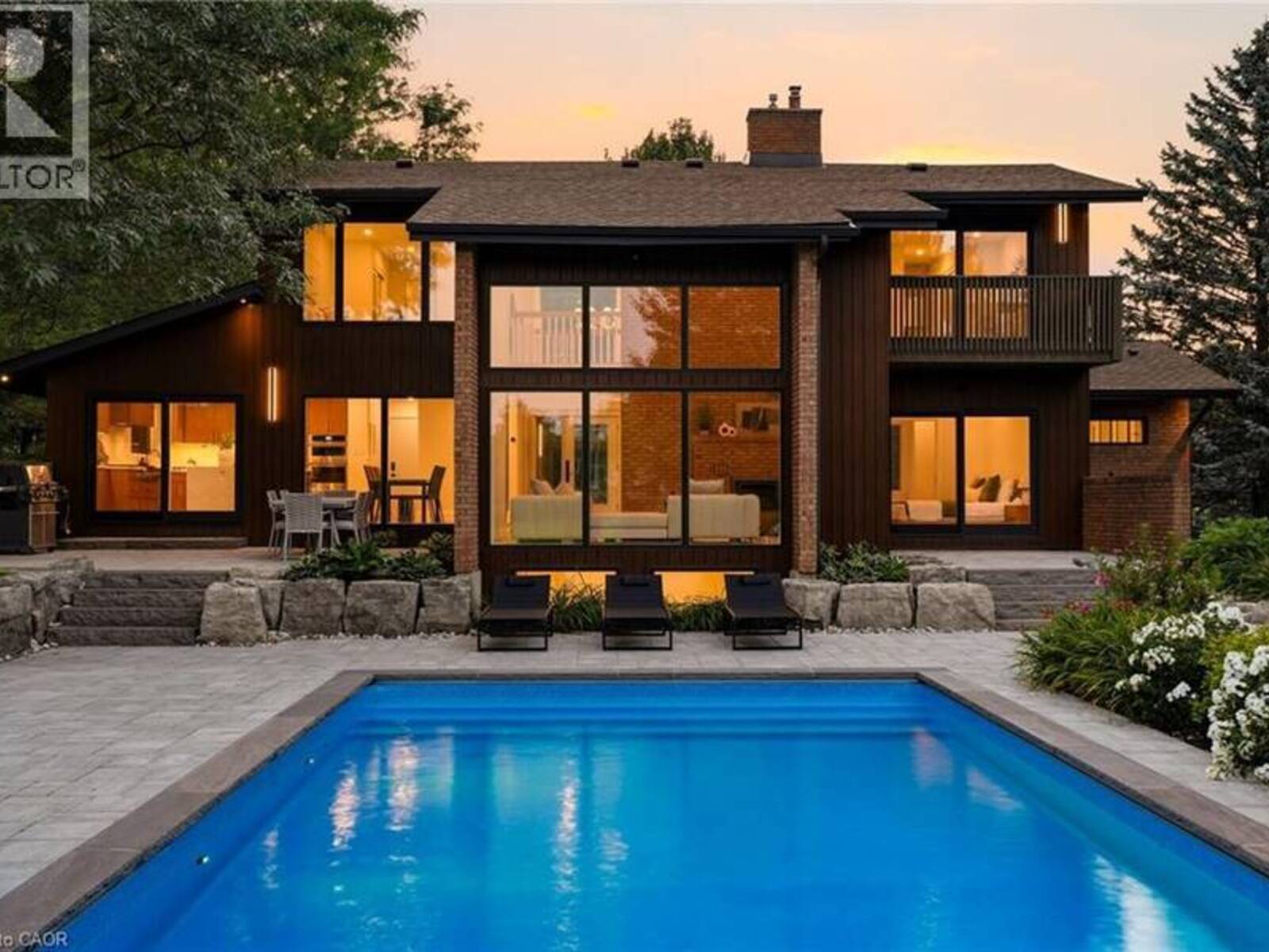 1400 1 SIDE Road, Burlington, Ontario L7P 0R9