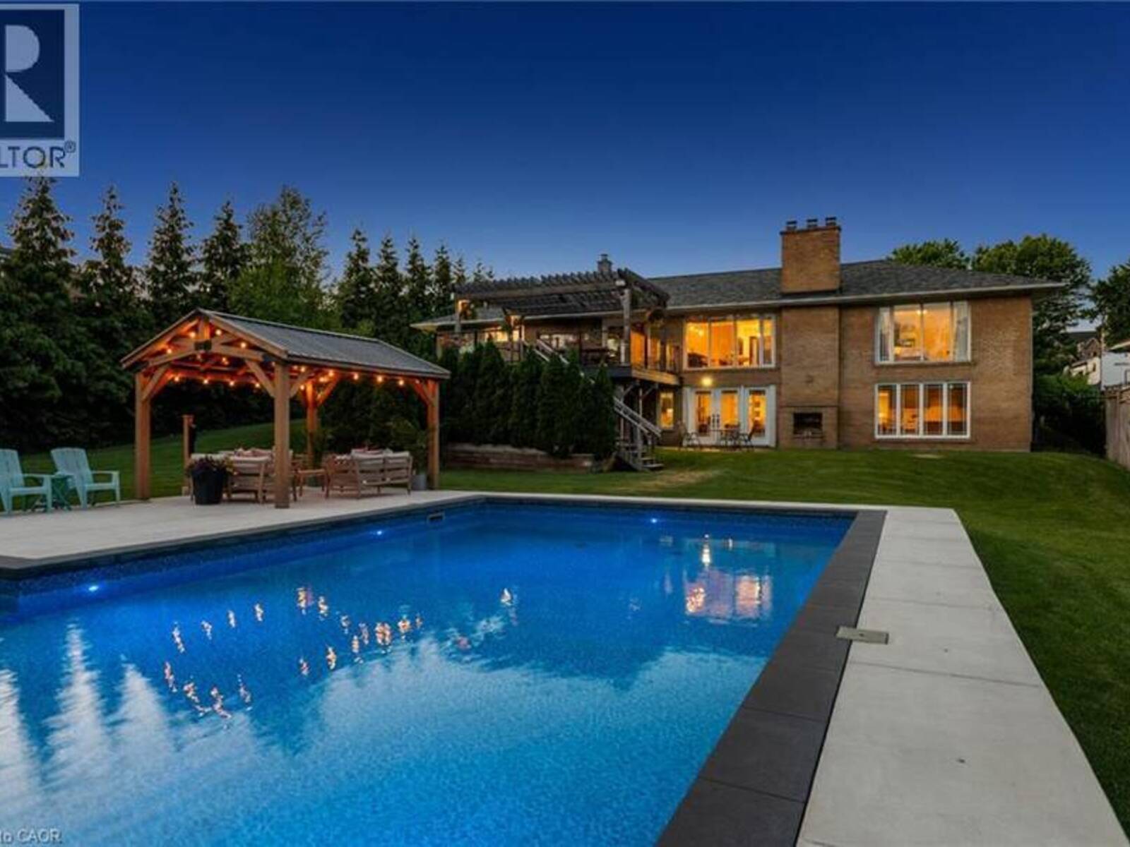 1648 CREDITON Parkway, Mississauga, Ontario L5G 3X3