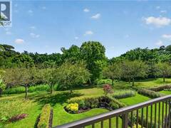 112 FAIRWOOD Place W Burlington Ontario, L7T 4B6