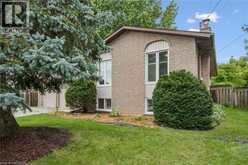 33 MACCOLL Place | Caledonia Ontario | Slide Image Four
