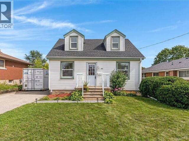 197 NINTH Avenue Kitchener Ontario, N2C 1S9 - 3 Bedrooms Home For Sale