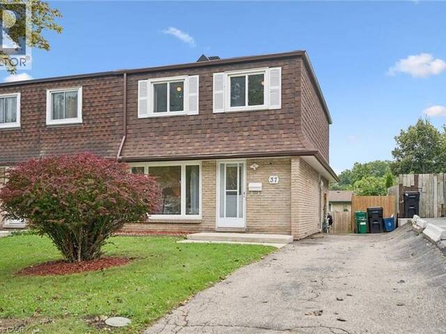 37 SHADELAND Crescent Kitchener Ontario, N2M 2J1 - 4 Bedrooms Home For Sale