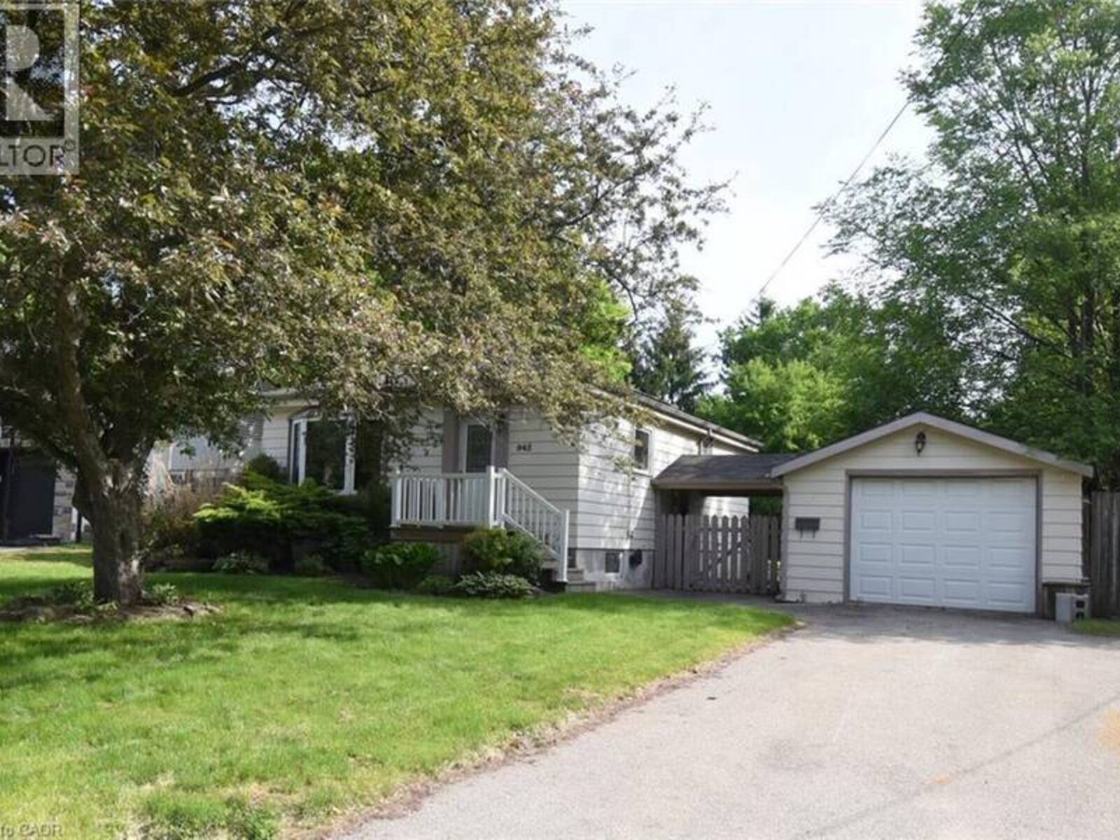 945 GLEN VIEW Avenue, Burlington, Ontario L7T 3Y7