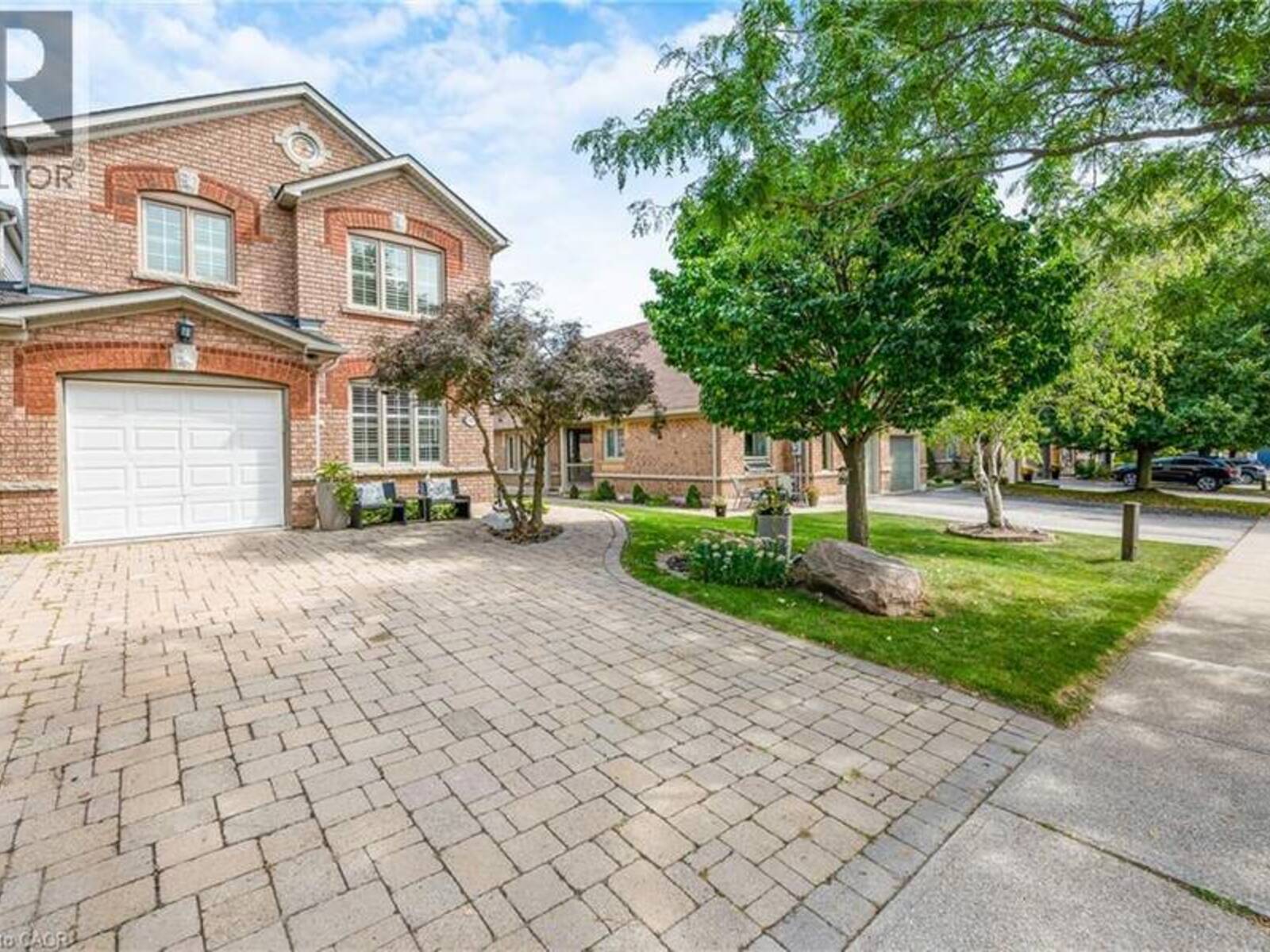 4013 JARVIS Crescent, Burlington, Ontario L7M 4K4