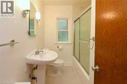 8 KINGSWAY Drive | Hamilton Ontario | Slide Image Thirty-two