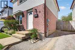38 MEADOW WOODS Crescent | Kitchener Ontario | Slide Image Five