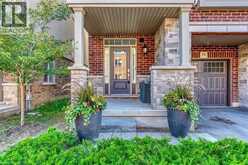 393 GRANTHAM Common | Oakville Ontario | Slide Image Two