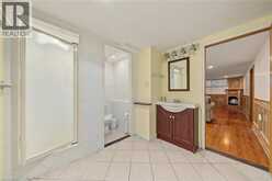 13 LAKESIDE Drive | Grimsby Ontario | Slide Image Thirty-two