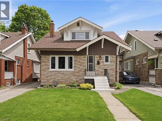 167 BALMORAL Avenue S Hamilton Ontario, L8M 3K2 - 4 Bedrooms Home For Sale