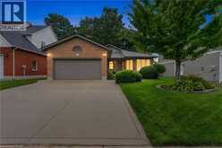 52 DARREN Crescent | Cambridge Ontario | Slide Image One