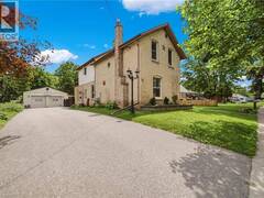 32 CLENCH Avenue Brantford Ontario, N3T 1B6