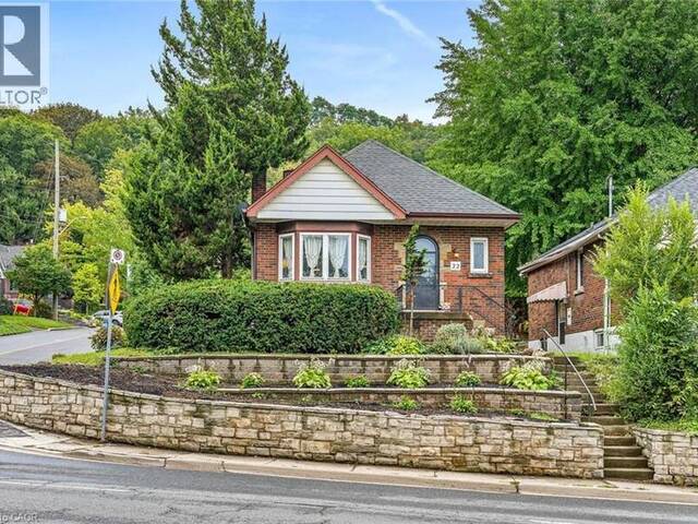 22 ARKLEDUN Avenue Hamilton Ontario, L8N 2H7 - 3 Bedrooms Home For Sale