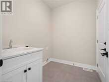 26 AUSTIN Drive | Welland Ontario | Slide Image Eight