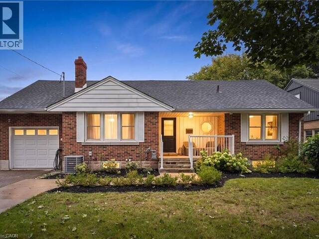 190 EAST Avenue Kitchener Ontario, N2H 1Z2 - 5 Bedrooms Home For Sale