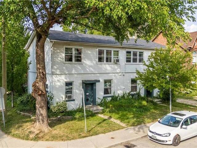 170-172 MARKLAND Street Hamilton Ontario, L8P 2K5 - Multi-family Home For Sale