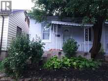 9 WOODLAND Avenue | St. Catharines Ontario | Slide Image Two