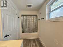 92 COPPERFIELD Crescent | Chatham Ontario | Slide Image Thirteen