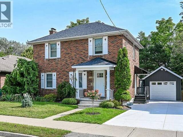 33 BELLEVUE Avenue Simcoe Ontario, N3Y 4B6 - 3 Bedrooms Home For Sale