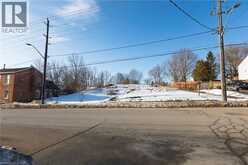 75 KING Street E | Ingersoll Ontario | Slide Image Ten