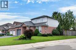 2 LUCIANO Court | Hamilton Ontario | Slide Image Four