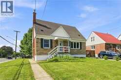 44 GREEN MEADOW Road | Hamilton Ontario | Slide Image One
