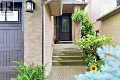 130 CHARING Drive | Hamilton Ontario | Slide Image Three
