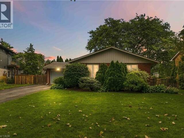 38 DRIFTWOOD Court Grimsby Ontario, L3M 4Y1 - 3 Bedrooms Home For Sale